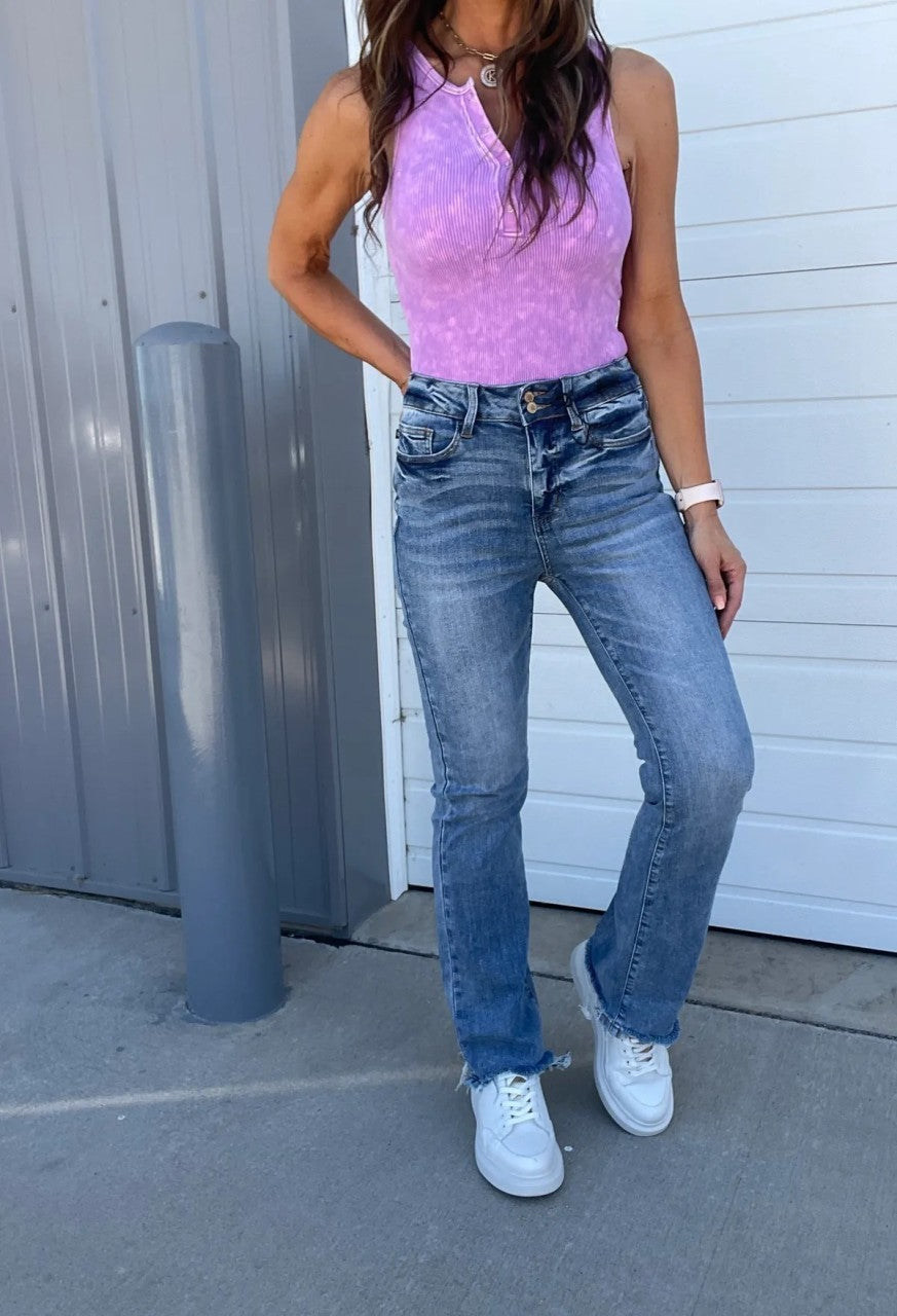 Vintage spijkerbroek met dubbele knoop en rafelige zoom, uitlopende pijpen (Koop 2, gratis verzending)