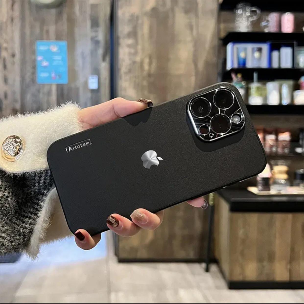 Business high-end vegan leather pattern metal lens ring drop-proof phone case (with logo)