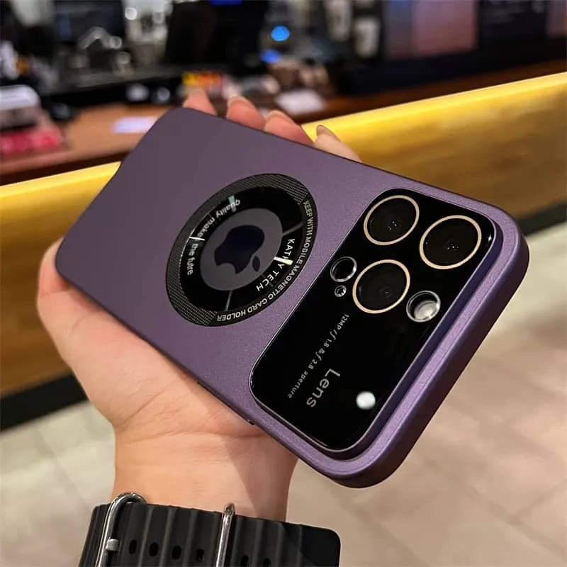 Magnetic large window mirror case