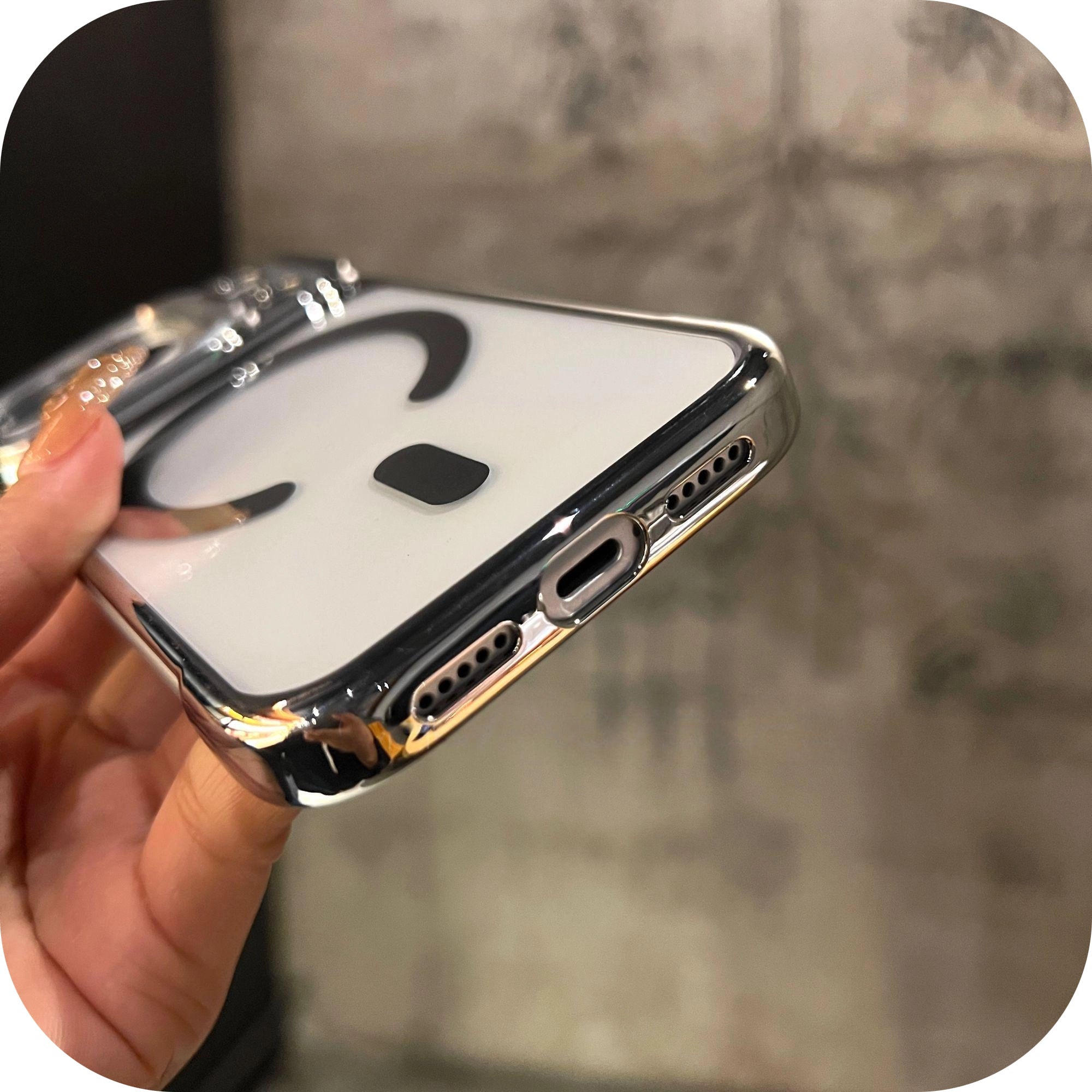 Magnetic Borderless Case with Built-in Lens Holder