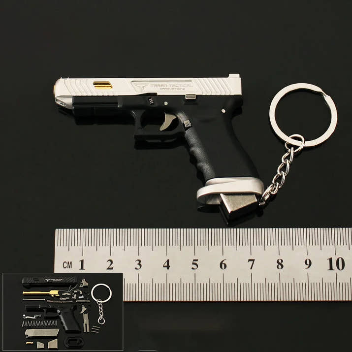 1:3 Alloy Hand Gun Model Metal Keychain