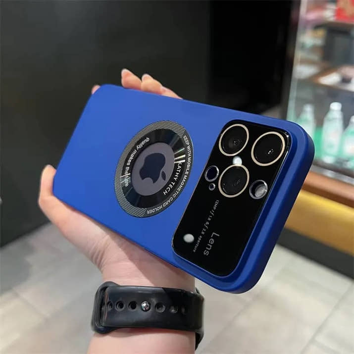 Magnetic large window mirror case