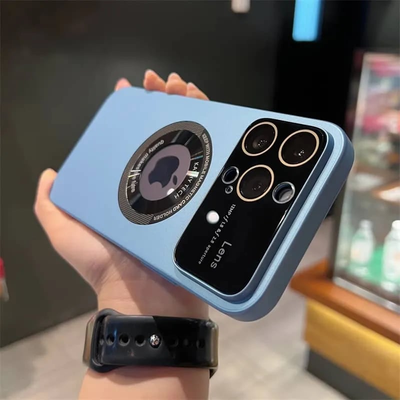 Magnetic large window mirror case