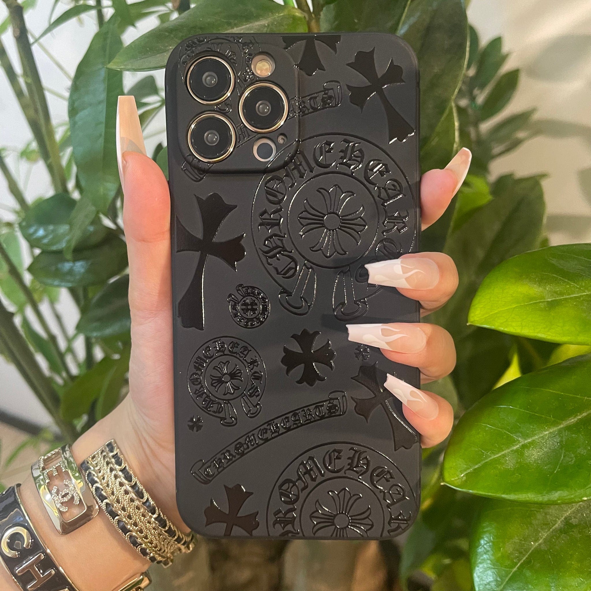 Black Trendy Phone Case (Full Heart)