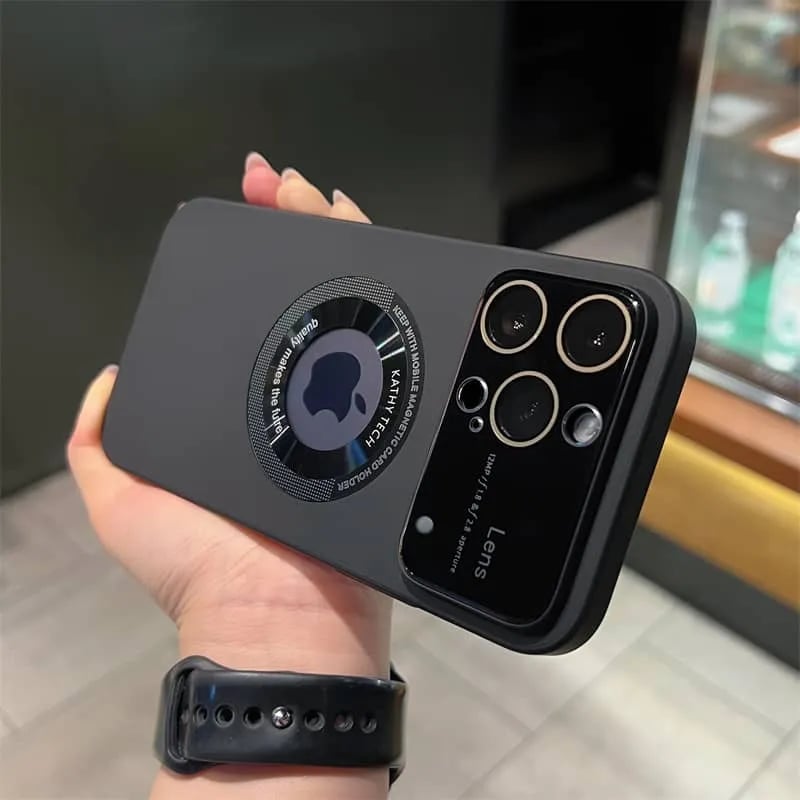 Magnetic large window mirror case
