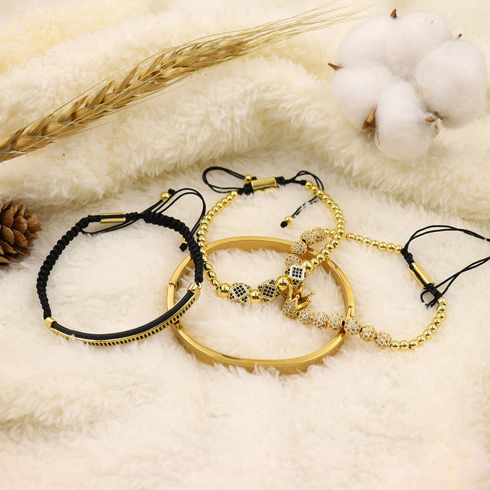 ROYAL BRACELETS